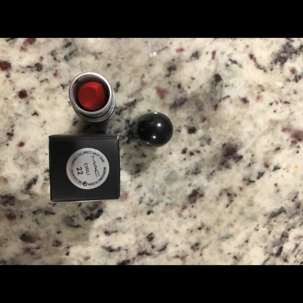 Women’s matte lipstick